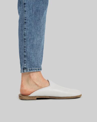 Pierre Loti White Color Artisan Handcrafted Genuine Leather Grounding Barefoot Slipper For Men Wide Toe Box Flexible Sole Lightweight Breathable Eco-Friendly Grounding Minimalist Shoes in Saudi Arabia