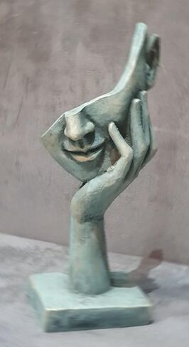 تمثال وجه تجريدي مصنوع يدويًا، منحوتة فنية حديثة، كائن فني، ديكور منزلي فني بسيط (Object-6) in Saudi Arabia