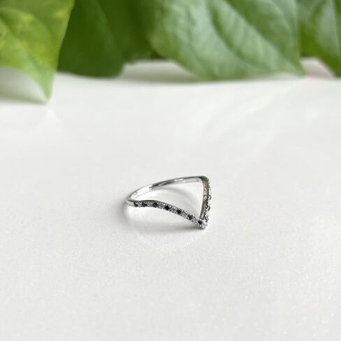 Alternate Black & White Diamond Matching Contour Chevron V Shape Ring For Women, 14k Gold Finish Black Diamond V Shape Anniversary Wedding Band in Saudi Arabia