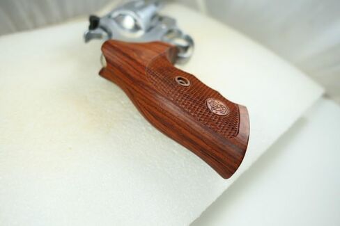 Handgun Grip for a Smith & Wesson (S&W) J frame with Square butt in Saudi Arabia