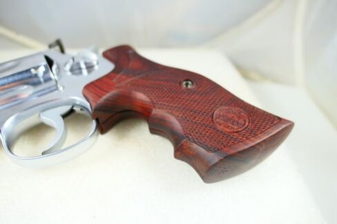 Handgun Grip for a Smith & Wesson (S&W) K or L frame with a Square or Round butt in Saudi Arabia