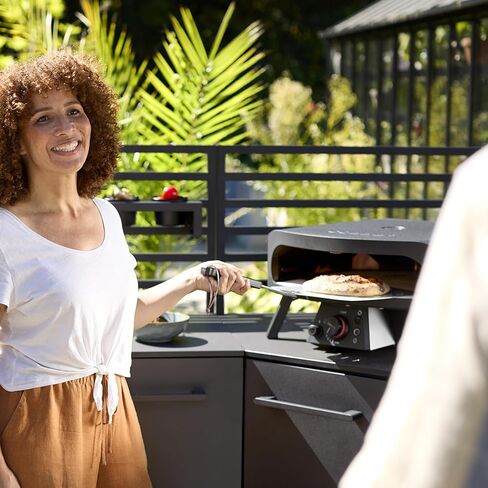 فرن بيتزا غاز مقاس 17 بوصة مع حجر بيتزا دوار لتسهيل عمل البيتزا على طراز المطاعم في المنزل - شعلة ثلاثية، ومقياس حرارة مدمج، وتسخين سريع لمدة 15 دقيقة، وفرن بيتزا خارجي محمول in Kuwait