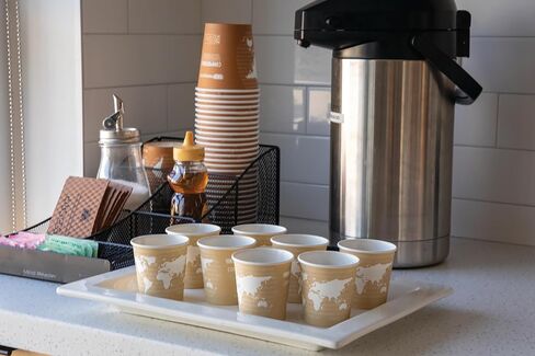 ECO PRODUCTS Recycled Coffee Cup Sleeves, Case Of 1300, Fits 10-20oz Hot Cups, Compostable, 100% Recycled Content With Up To 85% Post-Consumer Waste in Kuwait