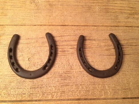 SIX Large Horse Shoes Rustic Cast Iron 5" tall by 4 3/4" wide 0170-05208 Cast Iron Rustic Accents Antique Vintage Decorative Home Improvement Pieces in Saudi Arabia
