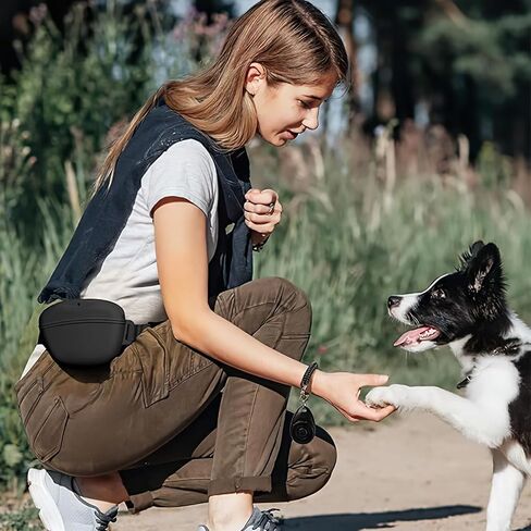 Silicone Dog Treat Pouch, Portable Dog Treat Bag, Self-Closing Pet Feed Snack Reward, for Puppy Travel or Outdoor Use（black） in Saudi Arabia