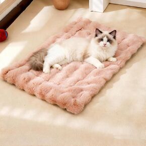 وسادات سرير القطط، وسادات قفص الكلاب، أسرة القطط للقطط الداخلية والكلاب الصغيرة، سجادات سرير قطيفة للحيوانات الأليفة من الفرو الصناعي مع وسادة قابلة للإزالة للأقفاص/الأرضية/الأريكة (رمادي مع وسادة، مقاس S-15.7 * 19.6 بوصة) in Kuwait