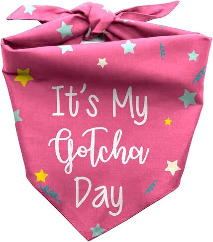It's My Gotcha Day Dog Bandana، لوازم حفلات أعياد الميلاد، دعائم الصور للحيوانات الأليفة، وشاح مثلث لطيف ومضحك للكلاب المتوسطة الكبيرة، هدايا لمحبي الكلاب (وردي) in Kuwait