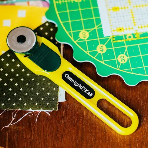 Omnigrid 45mm Pressure Sensitive Safety Rotary Cutter in Kuwait