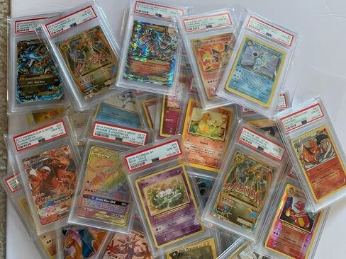 Pokemon TCG: 1x بطاقة بوكيمون متدرجة عشوائية (Beckett أو PSA أو CGC) - الصف 8 أو أعلى (الإنجليزية أو اليابانية) in Kuwait