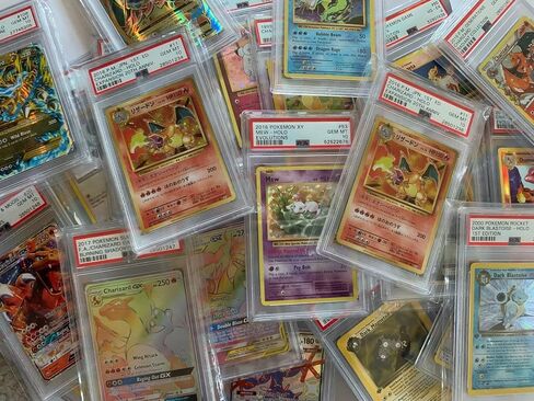 Pokemon TCG: 1x بطاقة بوكيمون متدرجة عشوائية (Beckett أو PSA أو CGC) - الصف 8 أو أعلى (الإنجليزية أو اليابانية) in Kuwait