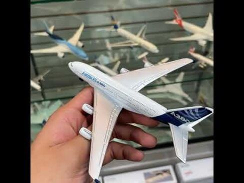 دارون ايرباص طائرة واحدة A380 بيضاء in Saudi Arabia