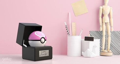 The Wand Company Great Ball Authentic Replica - Realistic, Electronic, Die-Cast Poké Ball with Display Case Light Features – Officially Licensed by Pokémon in Saudi Arabia