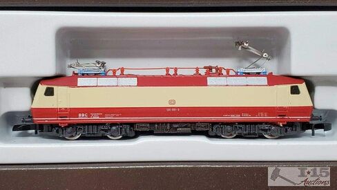 Märklin MARKLIN Z Long German Federal Railroad Fast DB TEE Express Electric BR-120 Locomotive 8853 in Saudi Arabia