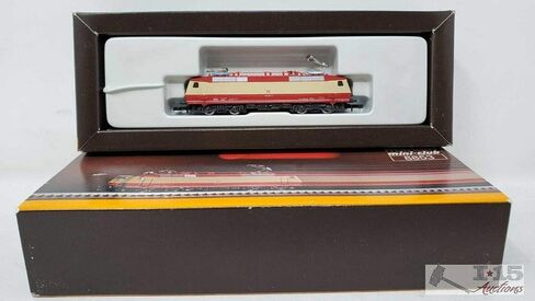 Märklin MARKLIN Z Long German Federal Railroad Fast DB TEE Express Electric BR-120 Locomotive 8853 in Saudi Arabia
