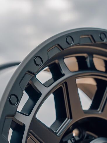 عجلة RockTrix RT110 مقاس 20 بوصة 8x165.1 8x6.5 متوافقة مع دودج رام 2500 (1994-2024)، 20x9 (12 أوفست، 5.5 مساحة خلفية)، أسود، تناسب أيضًا شيفروليه جي إم سي 2500 3500 in Kuwait