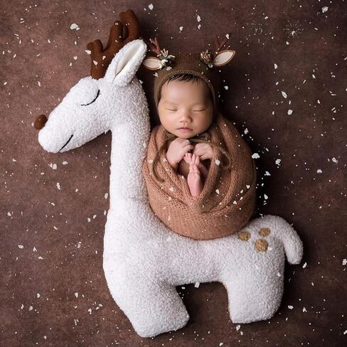 عيد الميلاد الإبداعية الأيائل تشكل وسادة الوليد التصوير الدعائم الوليد إطلاق النار الأيائل قرن الوعل وسادة غرفة الطفل وسادة الديكور الرضع استوديو الصور الدعائم (البني) in Kuwait