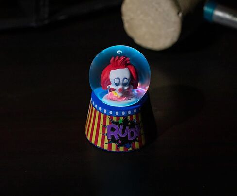 Silver Buffalo The Powerpuff Girls Light Up Snow Globe with Retail Box Featuring Buttercup, 45mm in Saudi Arabia