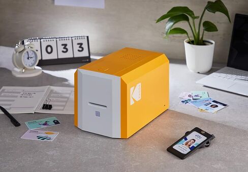 طابعة بطاقة هوية الصور Kodak ID100S، سهلة الاستخدام، مدمجة، طباعة ملونة على جانب واحد، طباعة 300 × 1200 نقطة في البوصة من الحافة إلى الحافة، تغذية يدوية in Kuwait