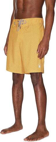 Spyder Men's Standard 9" Geo Print Hybrid Board Short in Saudi Arabia