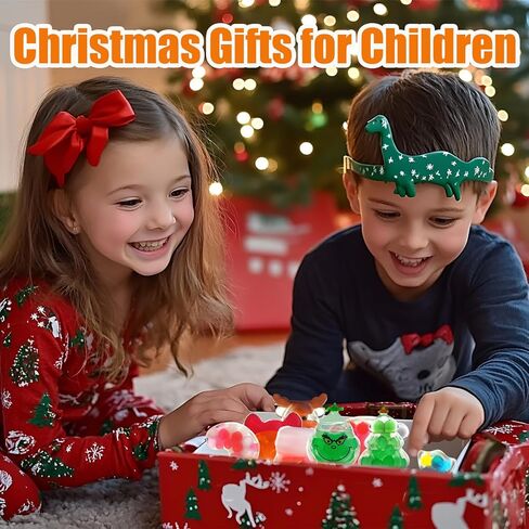 28 قطعة من ألعاب إسفنجية عيد الميلاد، ألعاب تململ كرة الضغط لتخفيف التوتر والقلق، هدايا حفلات عيد الميلاد لتخزين المواد والجوائز وصندوق الهدايا in Kuwait