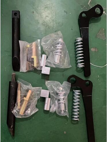 Left and Right Hand Lever Kit 6724776 6724775 Compatible with Bobcat 751 753 763 773 7753 863 873 S130 S220 S250 S300 A220 A300 S100 S130 S150 S160 T110 630 631 632 641 642 643 645 in Saudi Arabia