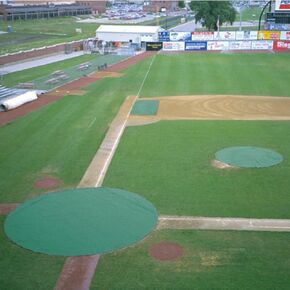 BSN SPORTS Ultra Lite Field Cover Circular Home Plate, Green