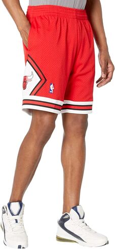 Mitchell & Ness NBA Swingman Road Shorts Bulls 97-98 Scarlet MD in Saudi Arabia