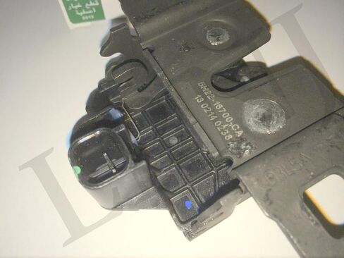 LAND ROVER LR3 / DISCOVERY 3 2005-2009 HOOD ALARM ANTI-THEFT SWITCH LR065340 in Saudi Arabia