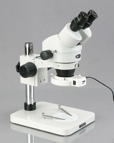 AmScope SM-1BSZ-144S مجهر تكبير ستيريو ثنائي العينين احترافي، عدسات WH10x، تكبير 3.5x-90x، هدف تكبير 0.7X-4.5X، ضوء حلقة LED 144 لمبة، حامل عمود، 110 فولت - 240 فولت، يتضمن 0.5x و2.0x بارلو العدسات in Saudi Arabia