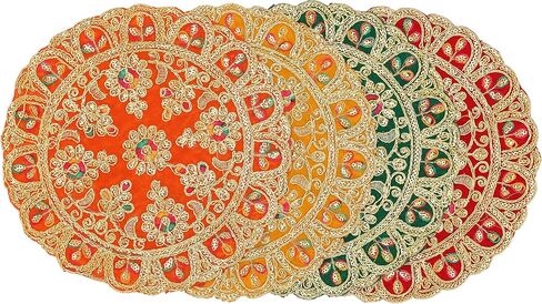 مجموعة دائرية مكونة من 4 قطع من قماش بوجا المخملي، قطعة قماش مزخرفة من آسان مع أعمال تسلسلية لمهرجان بوجا التقليدي الهندي متعدد الأغراض، عنصر ومقال (الحجم: - 8 بوصة × 8 بوصة) in Kuwait