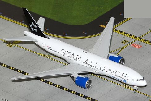 GeminiJets GJUAL2314 United Airlines Boeing 777-200ER Star Alliance N77022; Scale 1:400 in Saudi Arabia