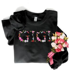Regamor Embroidery Floral Gigi Sweatshirts for Grandma Gift Sweatshirt from Grandkids Flower Gift Mothers Day Christmas
