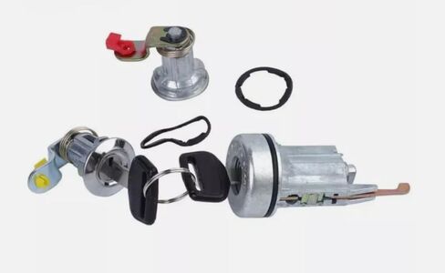 مفتاح إشعال 2 قفل الباب لتويوتا لاند كروزر FJ70 FJ75 HJ75 FZJ70 FZJ75 69005-6A160 690056A160 in Kuwait