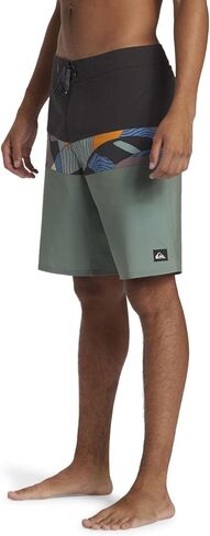 Quiksilver - Mens Surfsilk Panel 20 Boardshort, Color Nebulas Blue, Size: 33 in Saudi Arabia