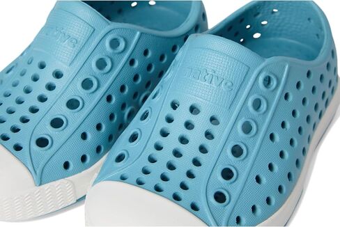 Native Shoes Kids Jefferson (طفل صغير/طفل صغير) - الجزء العلوي والبطانة من مادة EVA - ثقوب للتحكم في درجة الحرارة أخضر روكي/أبيض صدفي 10 طفل صغير M in Saudi Arabia