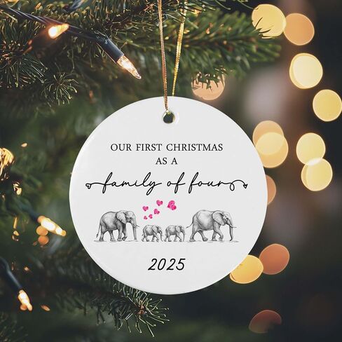 عيد الميلاد الأول لدينا كعائلة مكونة من 3 أفيال 2023، زينة عيد الميلاد لعائلة متنامية مكونة من 3 أفراد، هدية استحمام الطفل ماما بابا، الآباء الجدد يقدمون دائرة عائلية من السيراميك مع صندوق هدايا in Kuwait