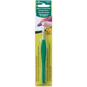 Clover Amour Crochet Hook: 5.5mm, 5.50mm, Multicolor