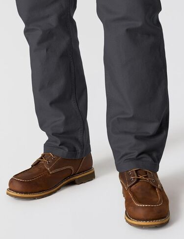 دنغري Carhartt الرجالي الفضفاض والمتين والمرن على شكل بطة in Saudi Arabia
