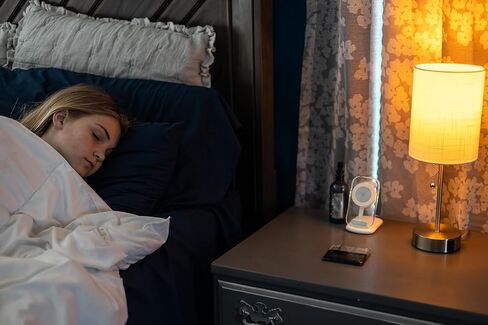 Nite-Nite Light Bulb. Natural Baby Sleep Aid. Promotes Healthy Sleeping Habits for Baby and Mother | Certified by The National Parenting Center. 3 Watt Dimmable, Amber Color - Flicker Free Pack of 1 in Kuwait