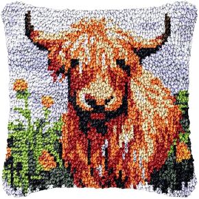 Floral Daisy Highland Cow Latch Hook Pillowcase Kits for Adults and Starter DIY Cushion Cross Stitch Latch Hook Rug Kits with Preprinted Canvas Crochet Yarn Kits Needlework Crafts 17'' X 17''