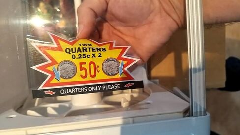 ملصق سعر آلة العلكة - ملصق سعر 50 سنتًا لعرض آلة بيع الكبسولات الكبيرة. ملصق ذو وجهين لآلة العلكة - ملصق خلفي مقاس 2 × 0.25 - لوازم آلات البيع - (25 عبوة) in Kuwait