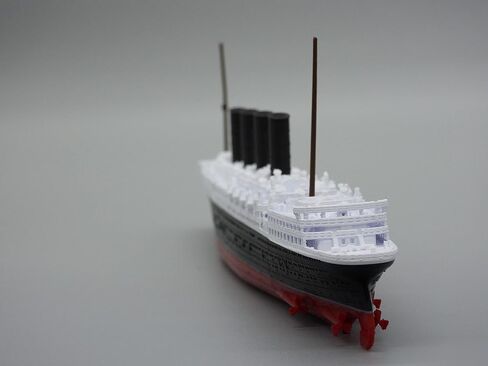 نموذج زمن الحرب RMS LUSITANIA - نسخة طبق الأصل مفصلة للغاية ودقيقة تاريخيًا ولا تحتاج إلى تجميع - بطول 1 قدم in Kuwait