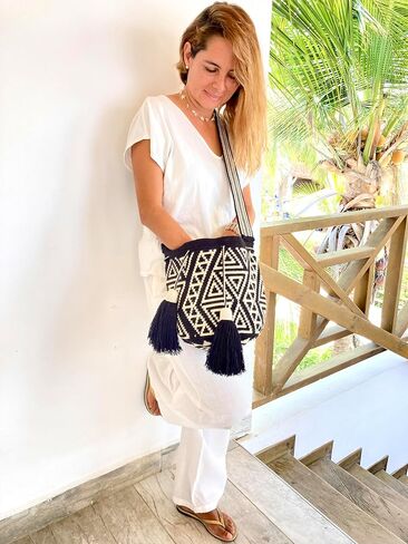 حقيبة Wayuu Mochila متوسطة محايدة للنساء أصلية بولسا تيجيدا كولومبيانا هدية بنمط كروشيه أصلي من كولومبيا in Saudi Arabia