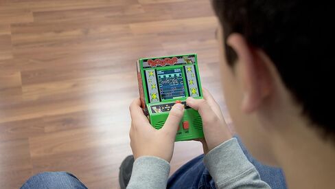 Arcade Classics - لعبة Frogger Retro المحمولة باليد لمدة 96 شهرًا إلى 180 شهرًا in Kuwait