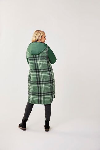 Carve Designs Women's Donner Reversible Jacket, Cilantro/Black in Saudi Arabia