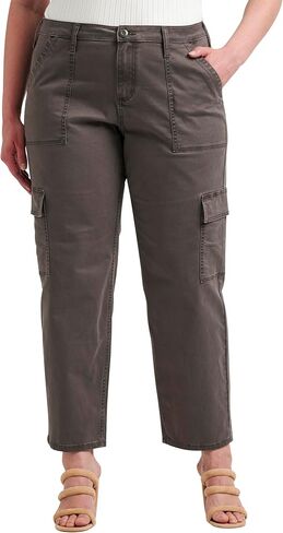 Silver Jeans Co. Women's Suki Mid Rise Curvy Fit Straight Leg Jeans, Med Wash EAE389, 25W x 33L in Saudi Arabia