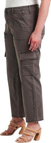 Silver Jeans Co. Women's Suki Mid Rise Curvy Fit Straight Leg Jeans, Med Wash EAE389, 25W x 33L in Saudi Arabia