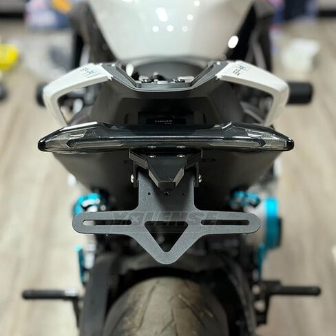 مزيل حاجز الدراجة النارية من ALmart، حامل لوحة ترخيص قابل للطي، حامل خلفي مرتب لـ CFMOTO 675SS (675SR-R) / 675NK in Kuwait