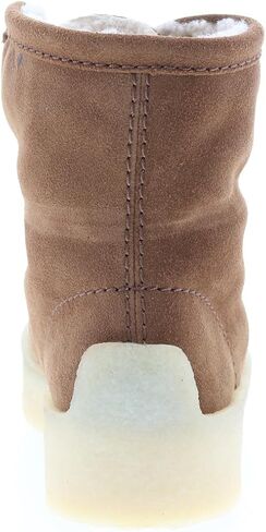 حذاء الكاحل Wallabee Cup Hi للسيدات من Clarks in Kuwait