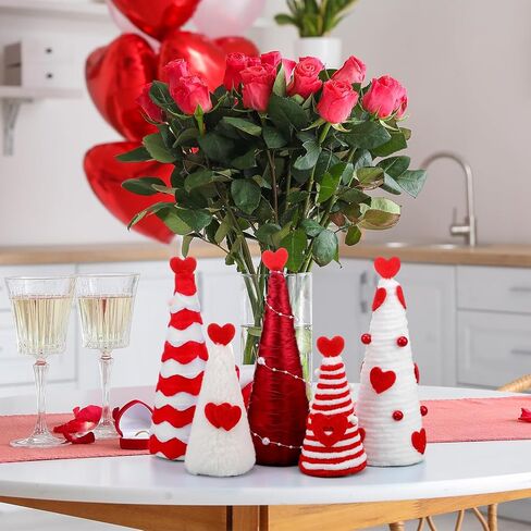 5 Pcs Chinoiserie Christmas Tree Mini Cone Table Decor Blue and White Porcelain Christmas Tree Table Centerpiece for Home Wedding Party Holiday Decor Mantle Decoration in Kuwait